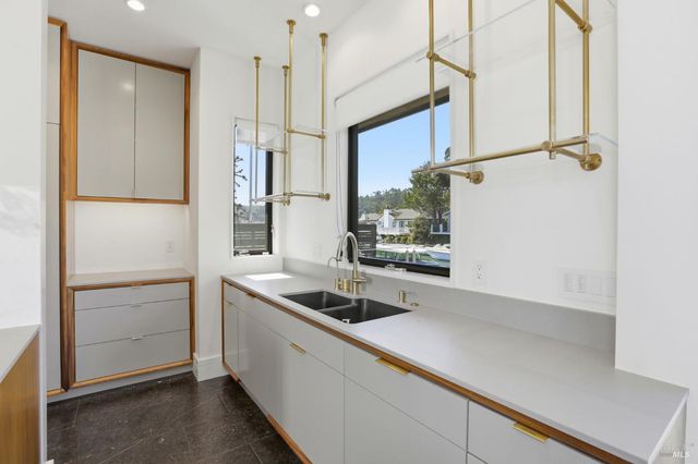 149 Jamaica St, Tiburon, CA 94920