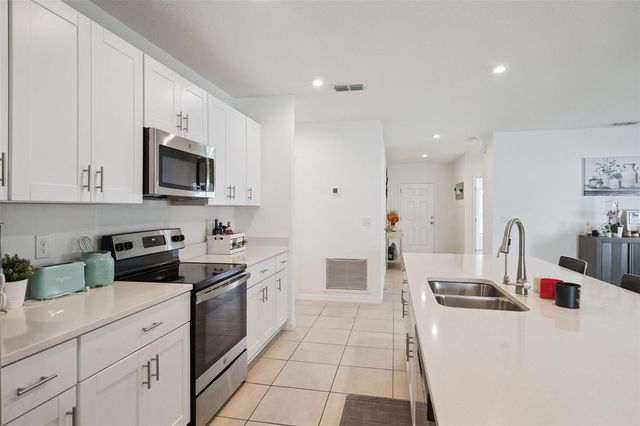 392 CITRINE LOOP, Kissimmee, FL 34758