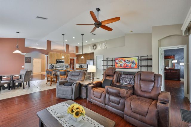 7318 GUILFORD PINE LANE, Apollo Beach, FL 33572