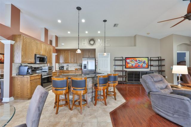 7318 GUILFORD PINE LANE, Apollo Beach, FL 33572