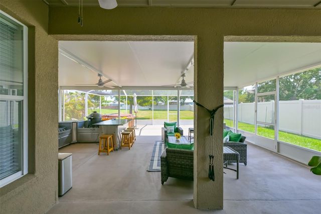 7318 GUILFORD PINE LANE, Apollo Beach, FL 33572