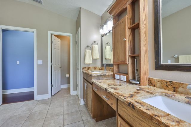 7318 GUILFORD PINE LANE, Apollo Beach, FL 33572