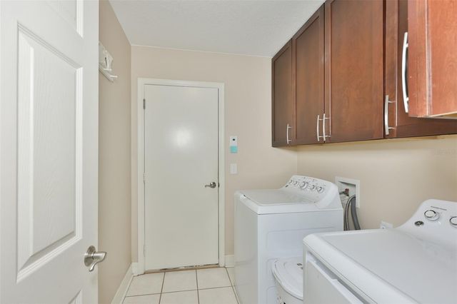 7318 GUILFORD PINE LANE, Apollo Beach, FL 33572