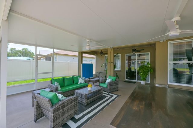 7318 GUILFORD PINE LANE, Apollo Beach, FL 33572
