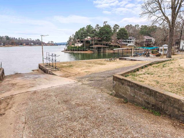 133 Woodstock Drive, Hot Springs, AR 71913