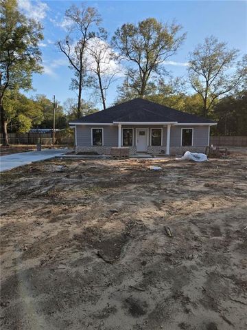 9321 Lawshe Avenue, Creola, AL 36525