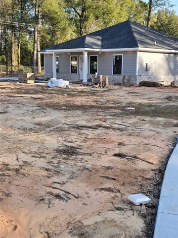 9321 Lawshe Avenue, Creola, AL 36525