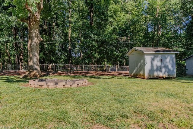 4101 La Grange Drive, Greensboro, NC 27406