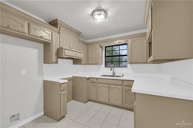 309 E 1st Street, San Juan, TX 78589