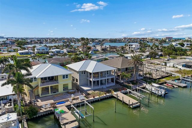 211 176TH TERRACE DRIVE E, Redington Shores, FL 33708