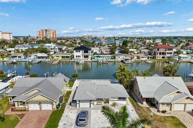 211 176TH TERRACE DRIVE E, Redington Shores, FL 33708