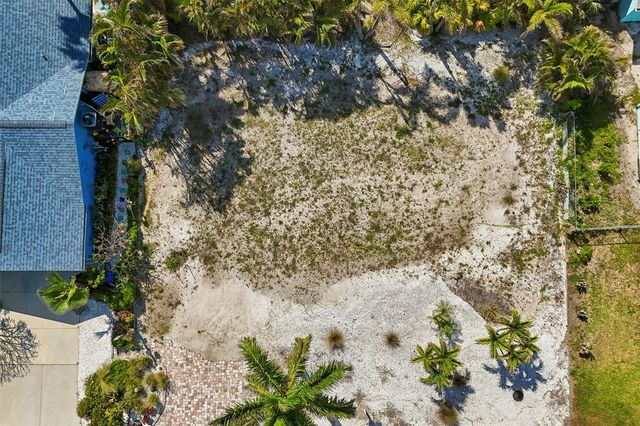 211 176TH TERRACE DRIVE E, Redington Shores, FL 33708