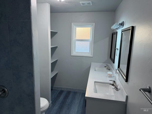 439 Van Buren St, Twin Falls, ID 83301