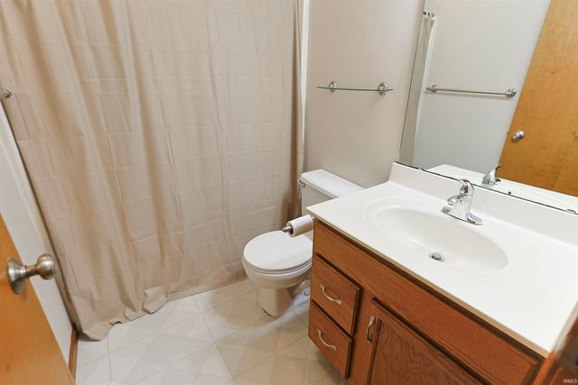 52297 Leland Avenue, South Bend, IN 46637
