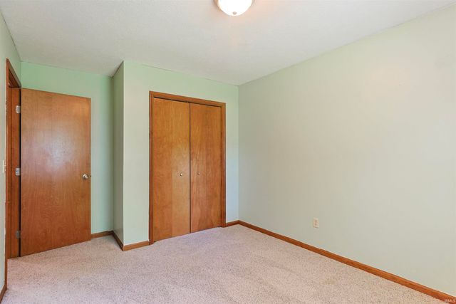 52297 Leland Avenue, South Bend, IN 46637