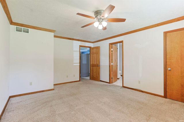 52297 Leland Avenue, South Bend, IN 46637