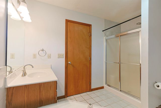 52297 Leland Avenue, South Bend, IN 46637