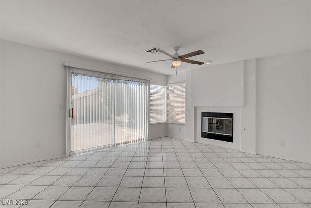 9805 Cross Creek Way, Las Vegas, NV 89117