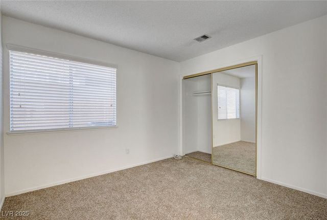 9805 Cross Creek Way, Las Vegas, NV 89117