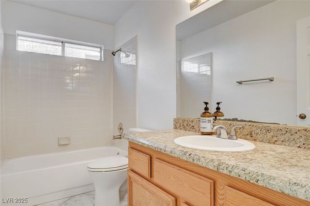 9805 Cross Creek Way, Las Vegas, NV 89117