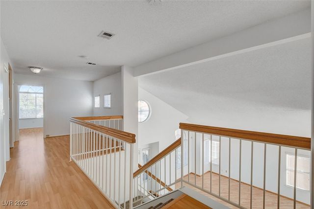 9805 Cross Creek Way, Las Vegas, NV 89117