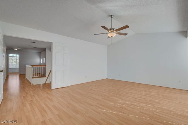 9805 Cross Creek Way, Las Vegas, NV 89117