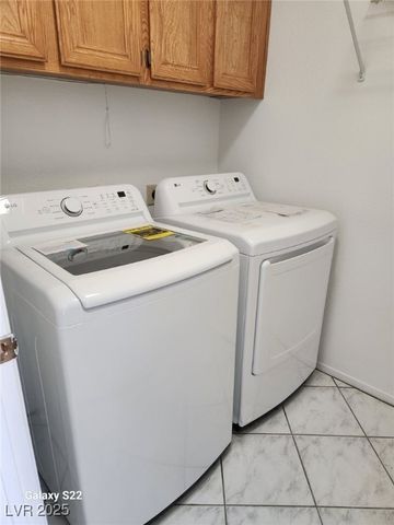 9805 Cross Creek Way, Las Vegas, NV 89117