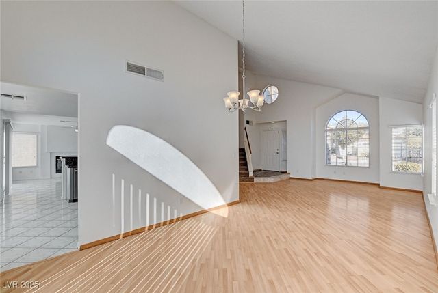 9805 Cross Creek Way, Las Vegas, NV 89117