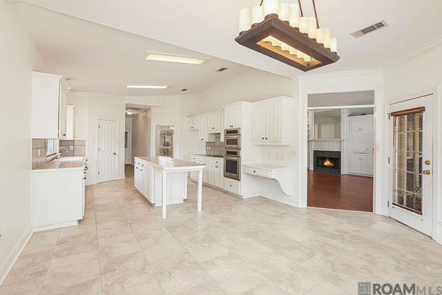 6234 Krista Ln, Baton Rouge, LA 70808