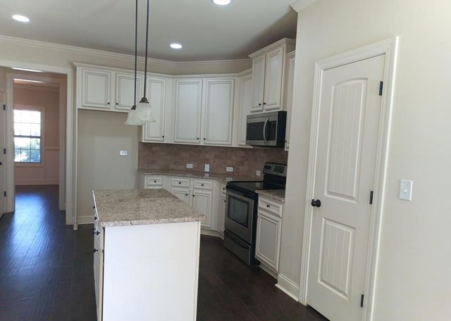 307 Cinnamon Bark Pass, Locust Grove, GA 30248