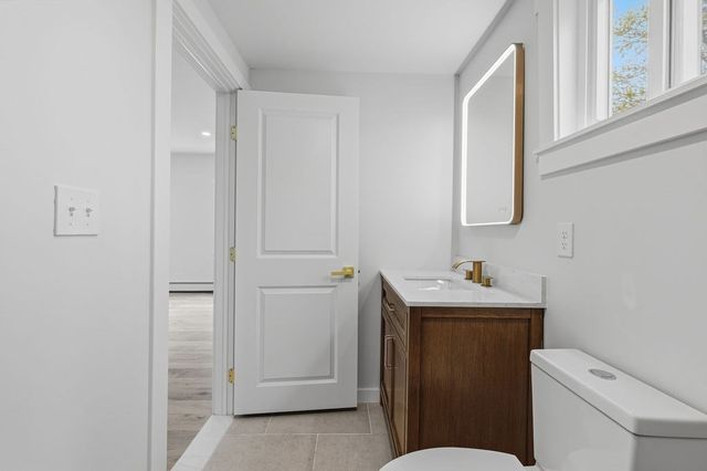14 Bolton Rd, Dartmouth, MA 02748