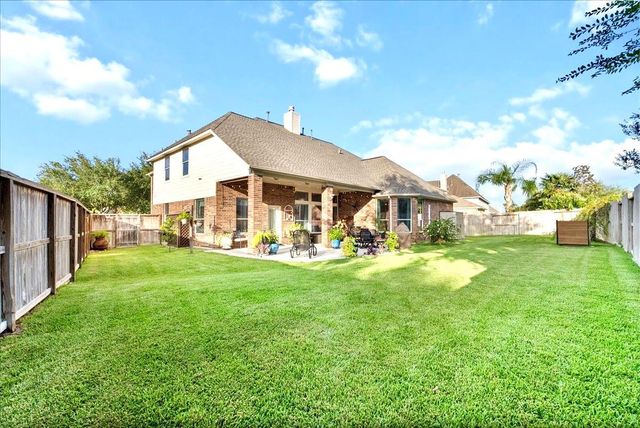 2500 Rockygate Lane, Friendswood, TX 77546