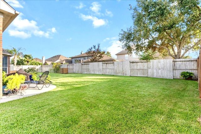 2500 Rockygate Lane, Friendswood, TX 77546