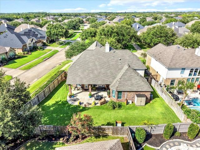 2500 Rockygate Lane, Friendswood, TX 77546