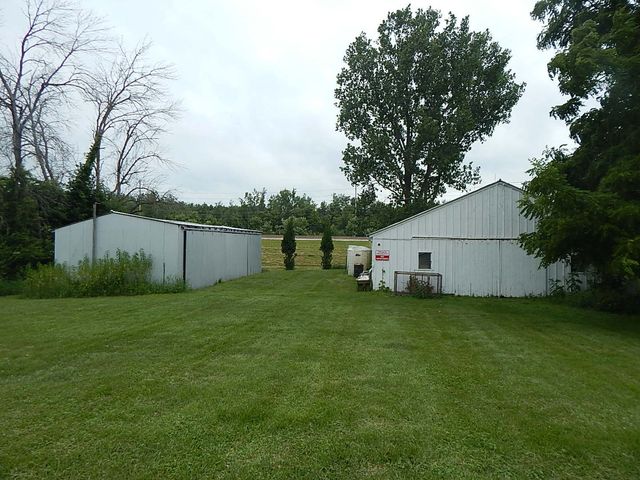 42 10th Street, Carbon Cliff, IL 61239