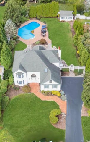 150 Hayrick Lane, Commack, NY 11725