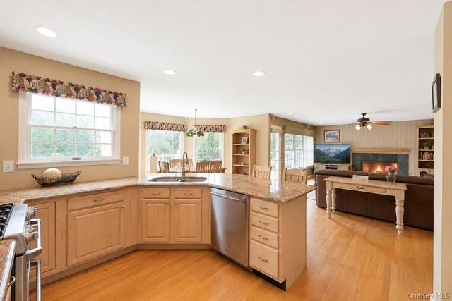 150 Hayrick Lane, Commack, NY 11725