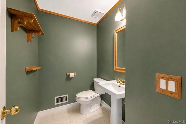150 Hayrick Lane, Commack, NY 11725