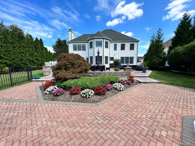 150 Hayrick Lane, Commack, NY 11725