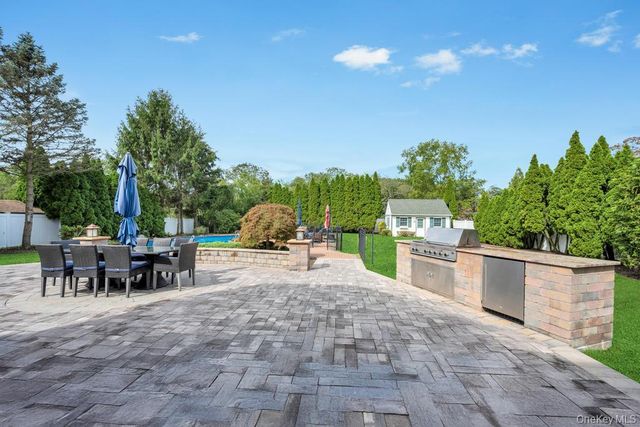 150 Hayrick Lane, Commack, NY 11725