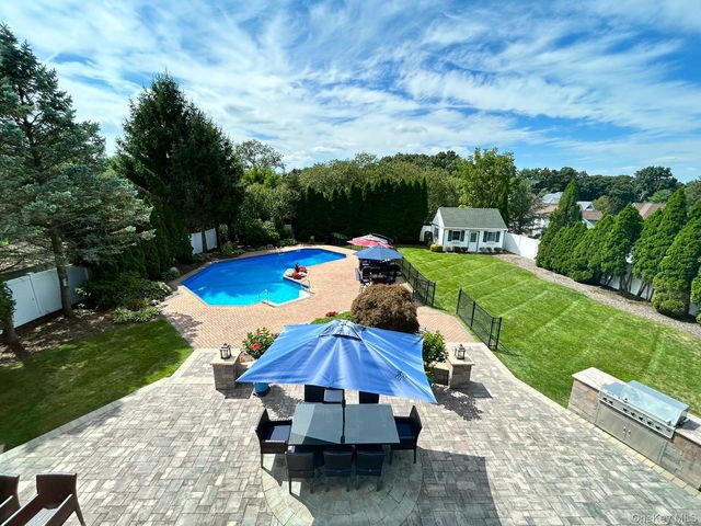 150 Hayrick Lane, Commack, NY 11725