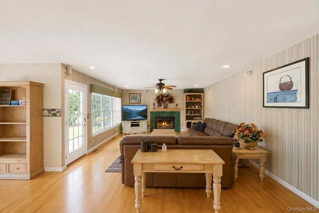 150 Hayrick Lane, Commack, NY 11725