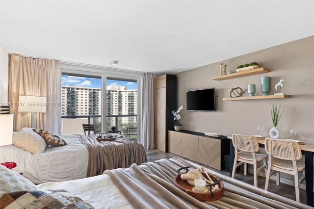 19201 Collins Ave 736, Sunny Isles Beach, FL 33160