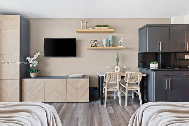 19201 Collins Ave 736, Sunny Isles Beach, FL 33160