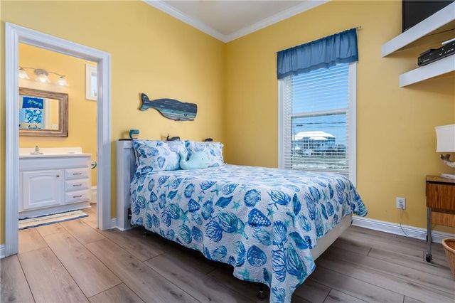 106 Serigny Court, Dauphin Island, AL 36528