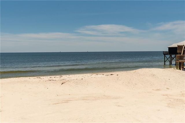 106 Serigny Court, Dauphin Island, AL 36528