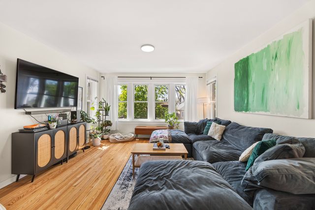 3419 N Lowell Avenue, Chicago, IL 60641