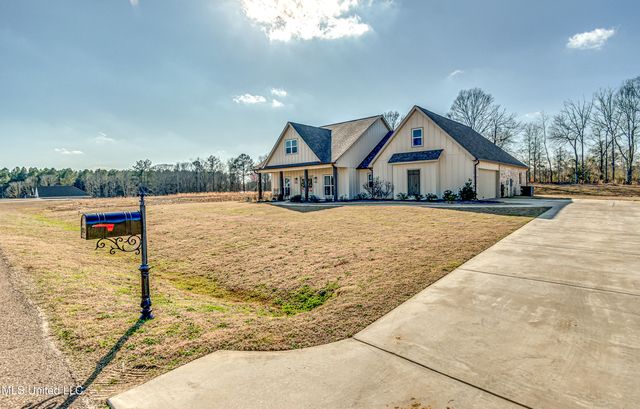 127 Ole Magnolia Drive, Brandon, MS 39042