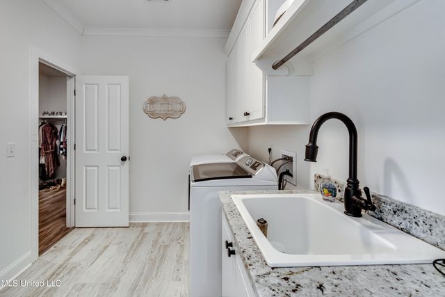127 Ole Magnolia Drive, Brandon, MS 39042