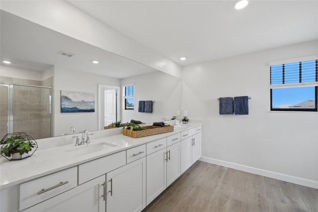 14988 SERENE SHORES LOOP, Lakewood Ranch, FL 34211